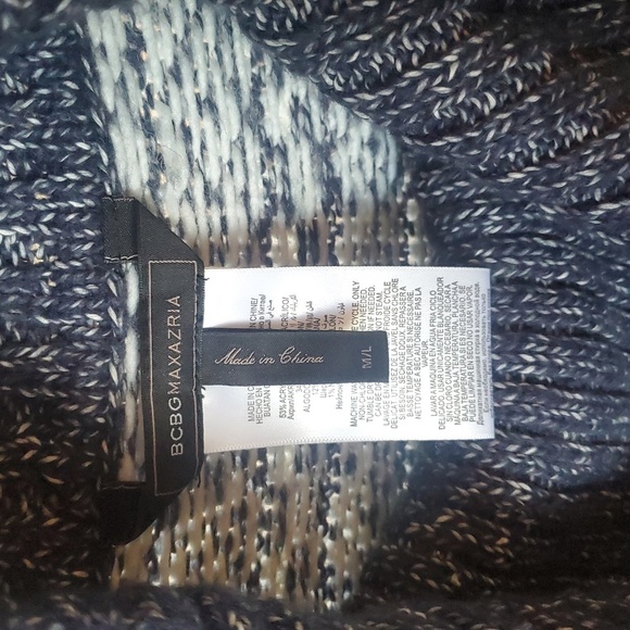 BCBGmaxAzria hi/lo sweater vest. Over sized M/L - Picture 6 of 9